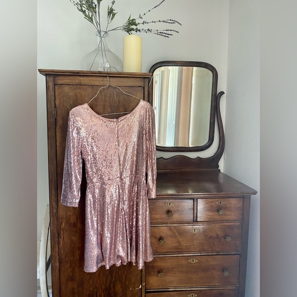 Pink sequins dress. Great for special occasions! - Picture 2 of 2